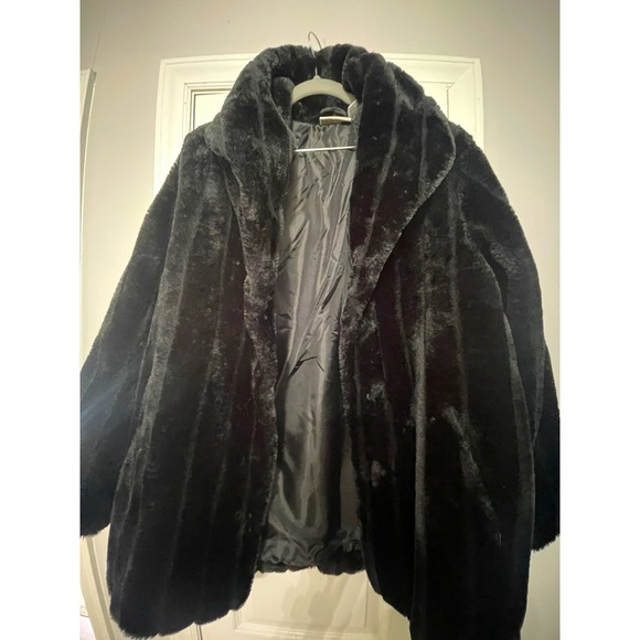 AllerClaus Jackets & Blazers - Vintage Collections Women Black Faux Fur Jacket Lined Hook & Loop Long Sleeve L